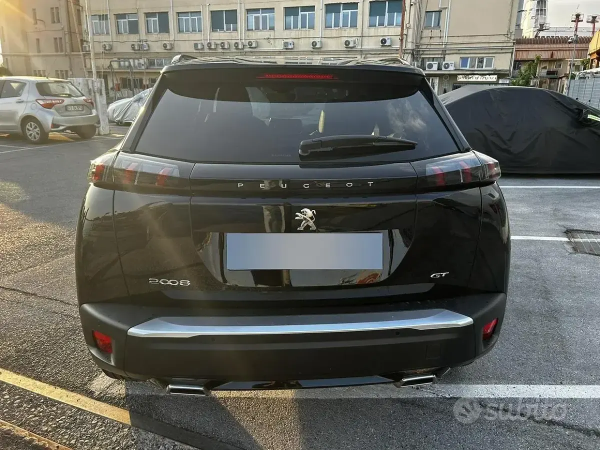 Usata Peugeot 2008 GT-line 131 CV (96 kW) 2024 Nero SUV