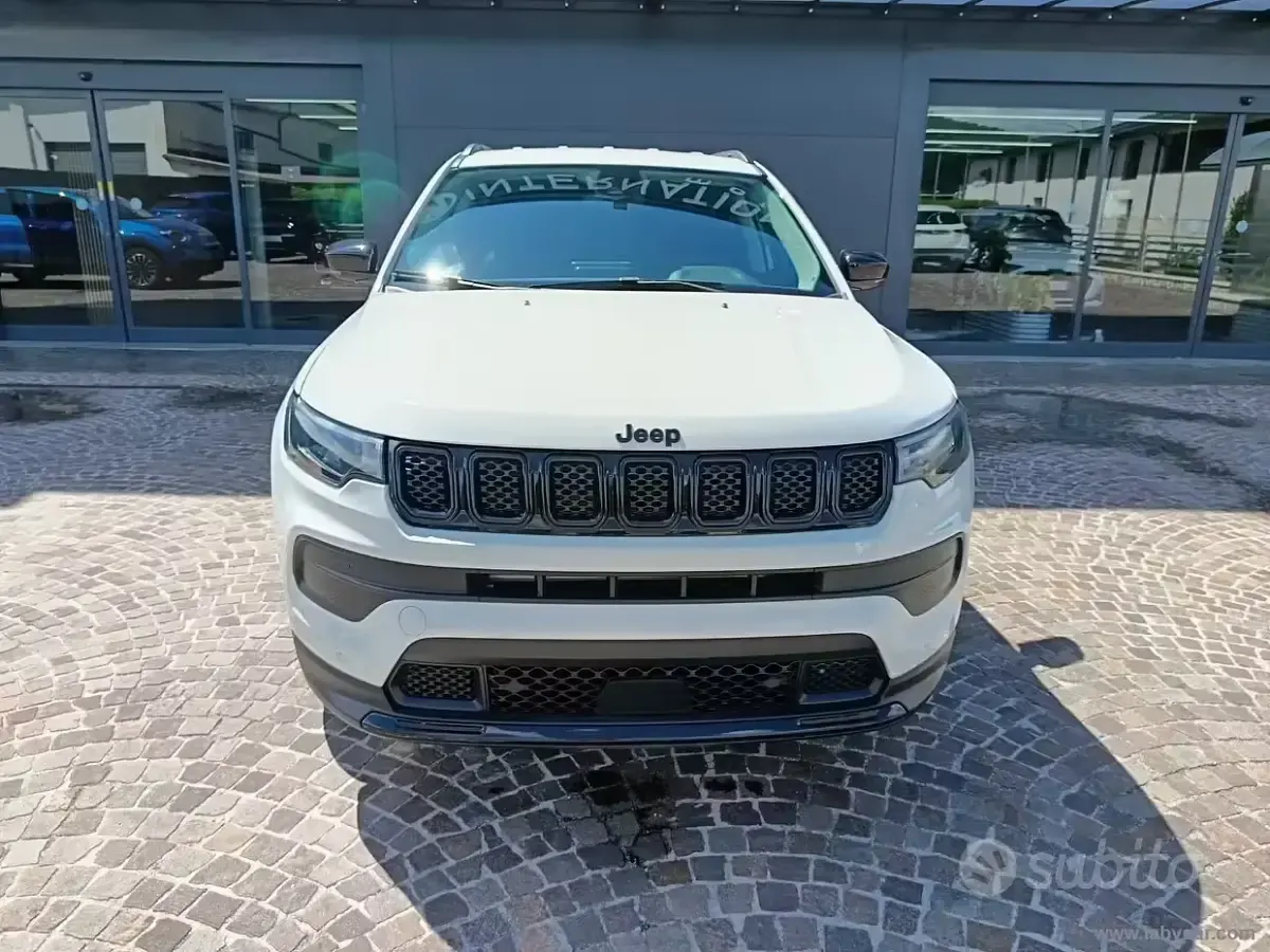 Usata Jeep Compass Night Eagle 131 CV (96 kW) 2023 Bianco SUV