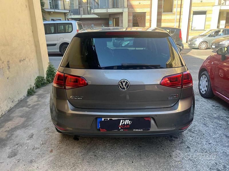 Usata VW Golf VII Highline 105 CV (77 kW) 2013 Grigio Berlina