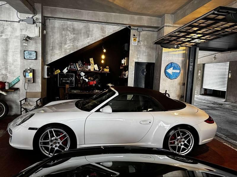 Usata Porsche 911 Carrera 4S Cabriolet 385 CV (283 kW) 2009 Bianco Cabrio