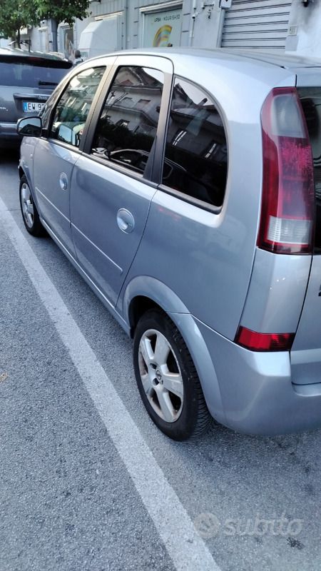 Usata Opel Meriva 2005 Grigio Monovolume