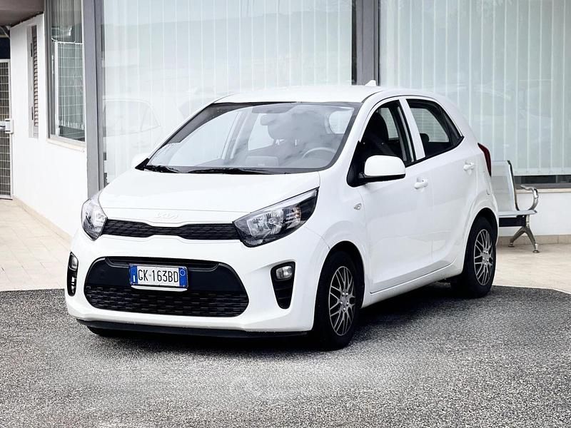 Usata Kia Picanto 65 CV (47 kW) 2022 Bianco Utilitaria