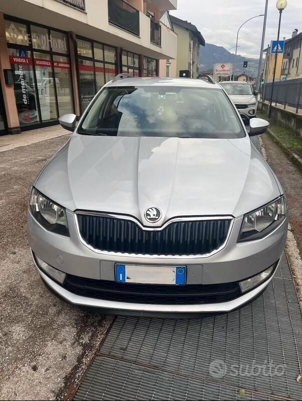 Usata Skoda Octavia Ambition 105 CV (77 kW) 2014 Argento Station wagon