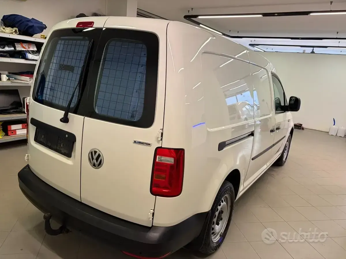 Usata VW Caddy Maxi Highline 110 CV (80 kW) 2020 Bianco Monovolume