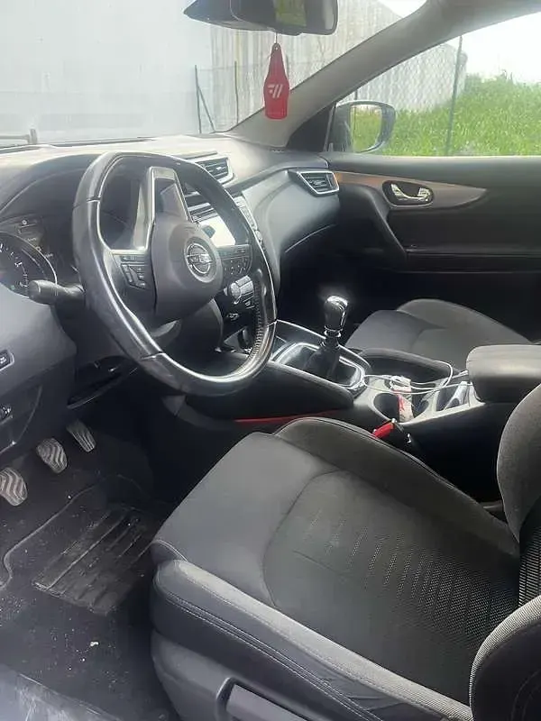 Usata Nissan Qashqai N-Connecta 110 CV (80 kW) 2017 SUV