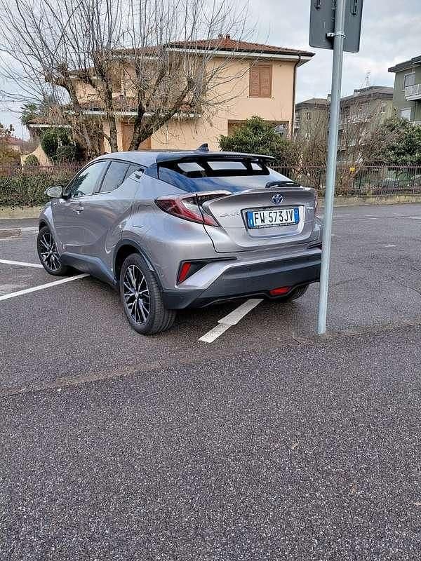 Usata Toyota C-HR Lounge 98 CV (72 kW) 2019 SUV