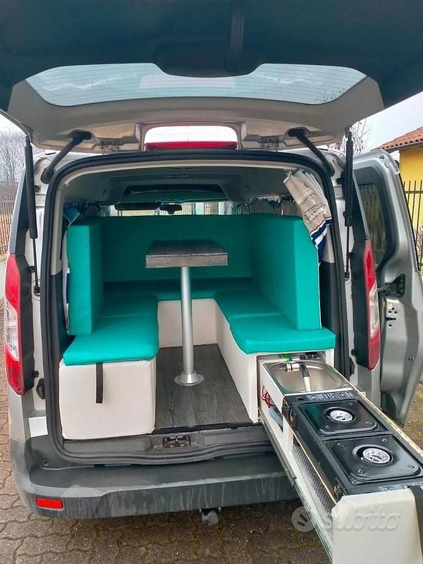 Usata Ford Tourneo Connect 150 CV (110 kW) 2015 Grigio Monovolume