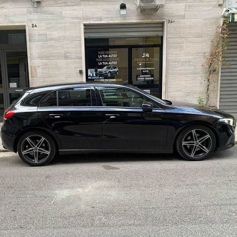 Usata Mercedes A180 116 CV (85 kW) 2022 Nero Berlina