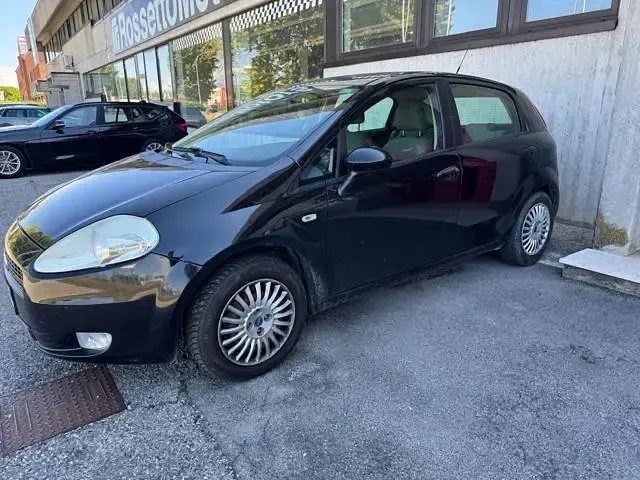 Usata Fiat Punto 75 CV (55 kW) 2006 Utilitaria