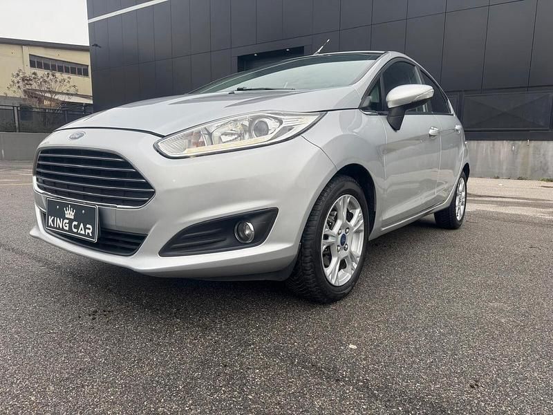 Usata Ford Fiesta ST-Line 75 CV (55 kW) 2017 Argento Berlina