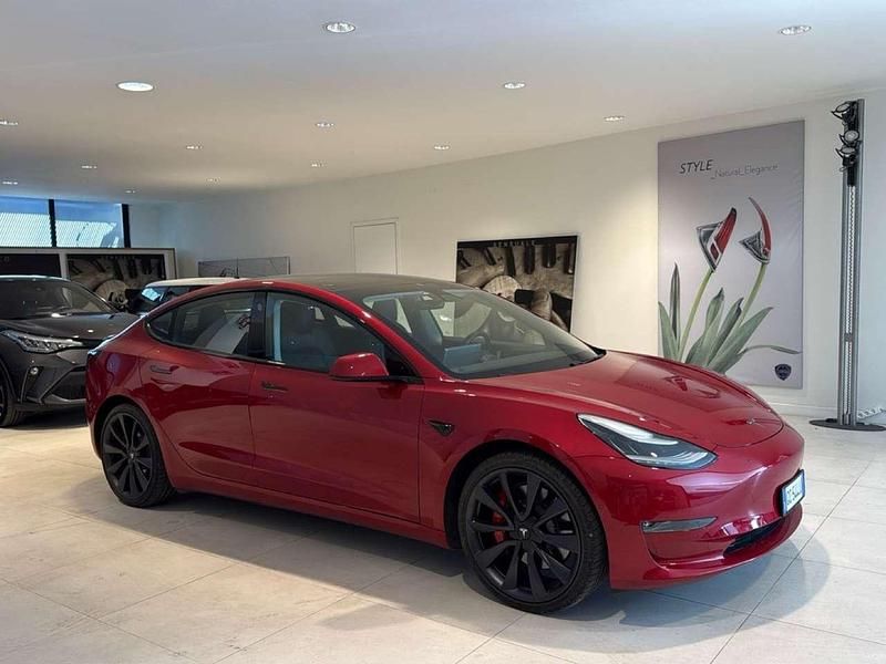 Usata Tesla Model 3 Long Range AWD 155 kW (211 CV) 2020 Rosso Berlina