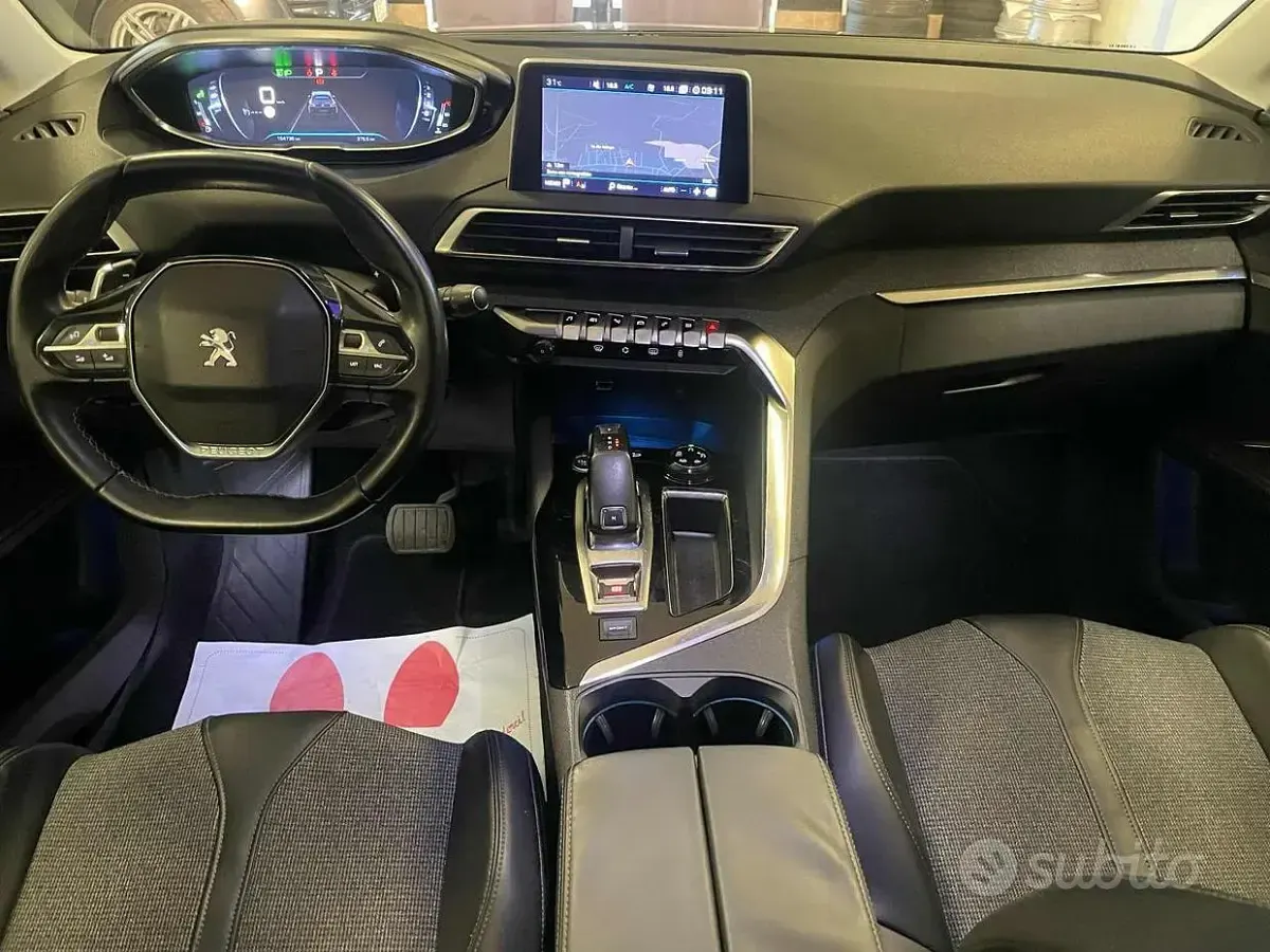 Usata Peugeot 5008 S 120 CV (88 kW) 2017 Grigio SUV