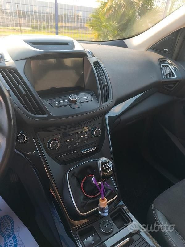 Usata Ford Kuga Titanium S 120 CV (88 kW) 2017 Grigio SUV