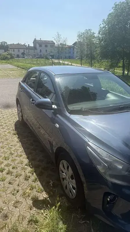 Usata Kia Rio Active 86 CV (63 kW) 2017 Berlina