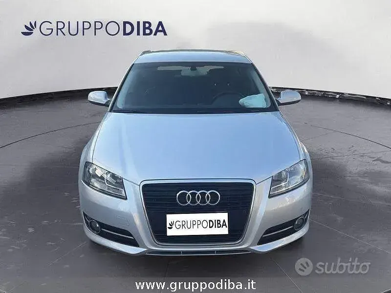 Usata Audi A3 Young 90 CV (66 kW) 2012 Argento Berlina