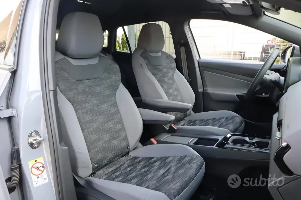 Usata VW ID.4 Pro Performance 69 kW (95 CV) 2023 Grigio SUV