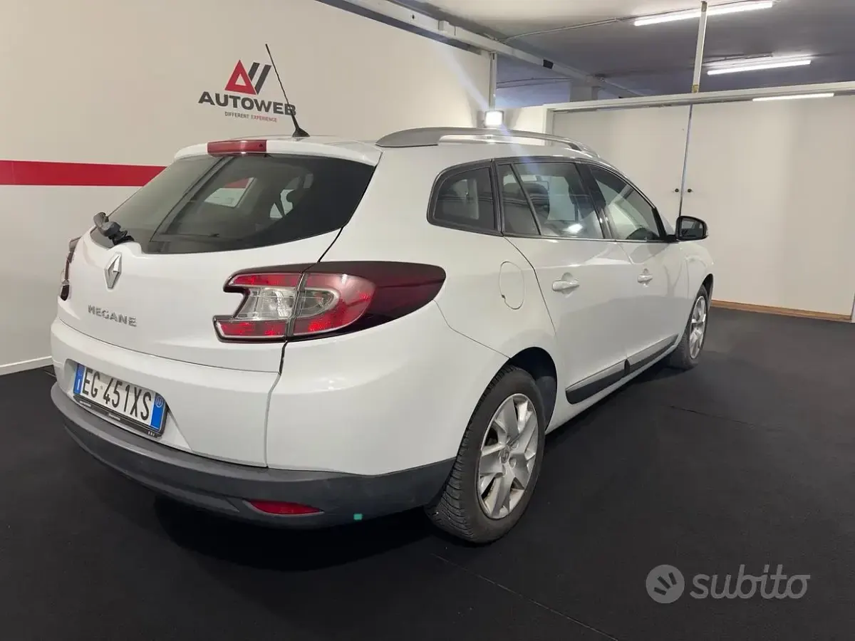Usata Renault Mégane GrandTour 110 CV (80 kW) 2011 Bianco Station wagon