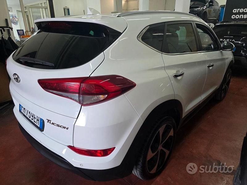 Usata Hyundai Tucson Xpossible 115 CV (84 kW) 2017 Bianco SUV