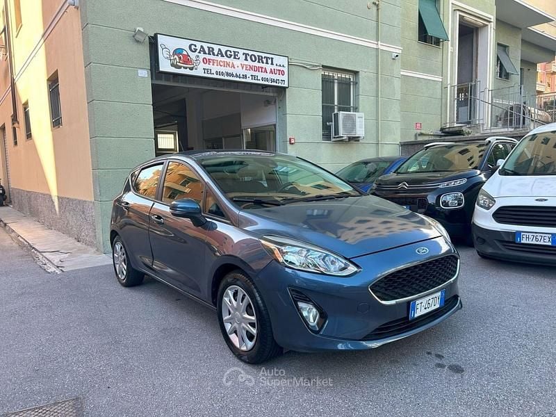 Usata Ford Fiesta 86 CV (63 kW) 2018 Grigio Utilitaria