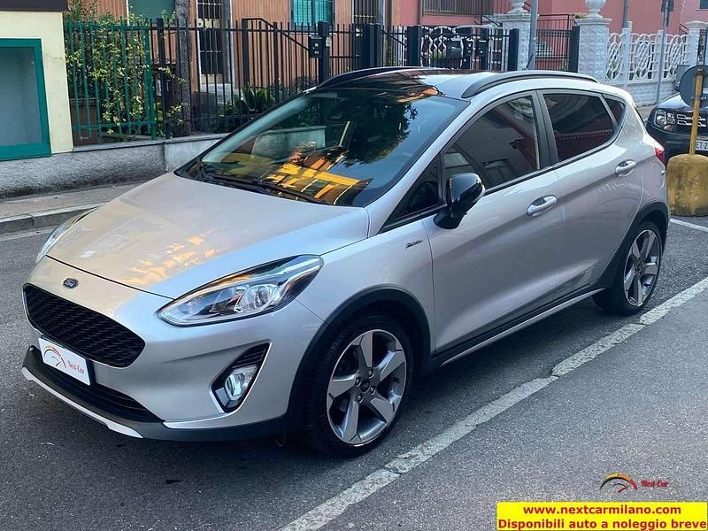 Grigio Usata 2018 Ford Fiesta S Due volumi | 9900 € (Buon prezzo) - Immagine 1/4