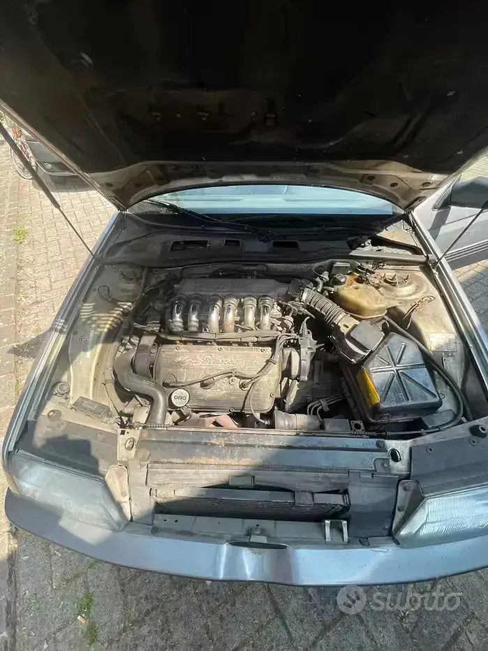 Usata Alfa Romeo 164 188 CV (138 kW) 1989 Grigio Berlina