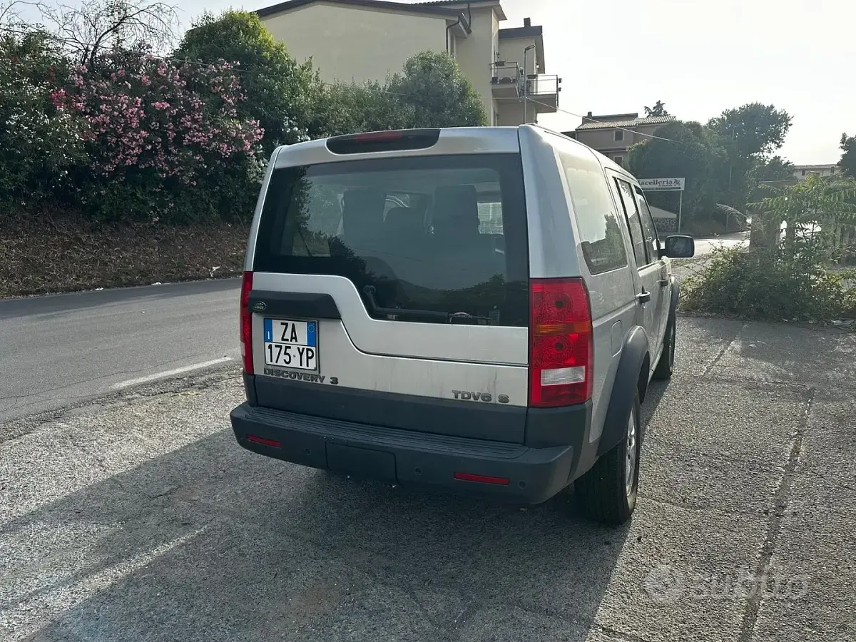 Usata Land Rover Discovery 190 CV (139 kW) 2025 Grigio SUV