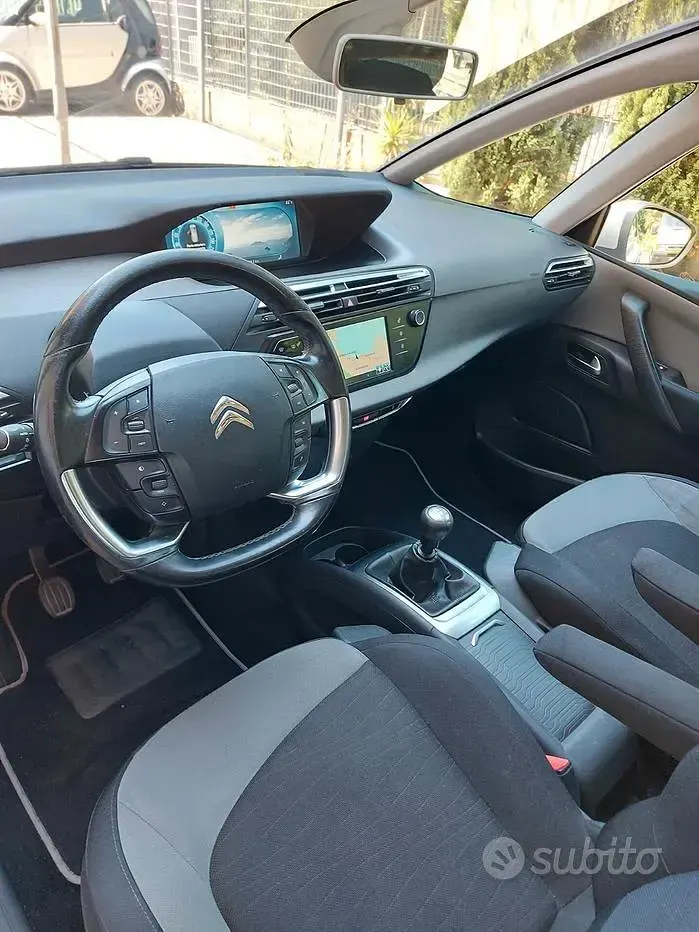 Usata Citroën Grand C4 Picasso Exclusive 120 CV (88 kW) 2015 Grigio Monovolume