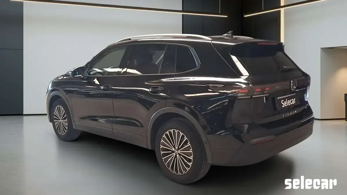 Usata VW Tiguan Edition 131 CV (96 kW) 2024 Nero metallizzato SUV
