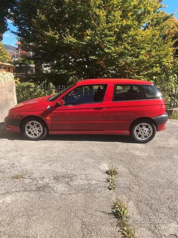 Usata Alfa Romeo 2000 Quadrifoglio 1998 Rosso Berlina