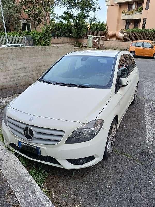 Usata Mercedes B180 Executive 109 CV (80 kW) 2013 Bianco Monovolume