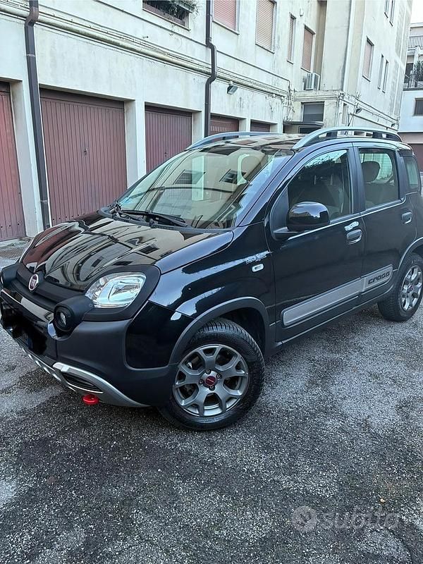 Nero Usata 2014 Fiat Panda Cross Cross Due volumi | 16.000 € - Immagine 1/4