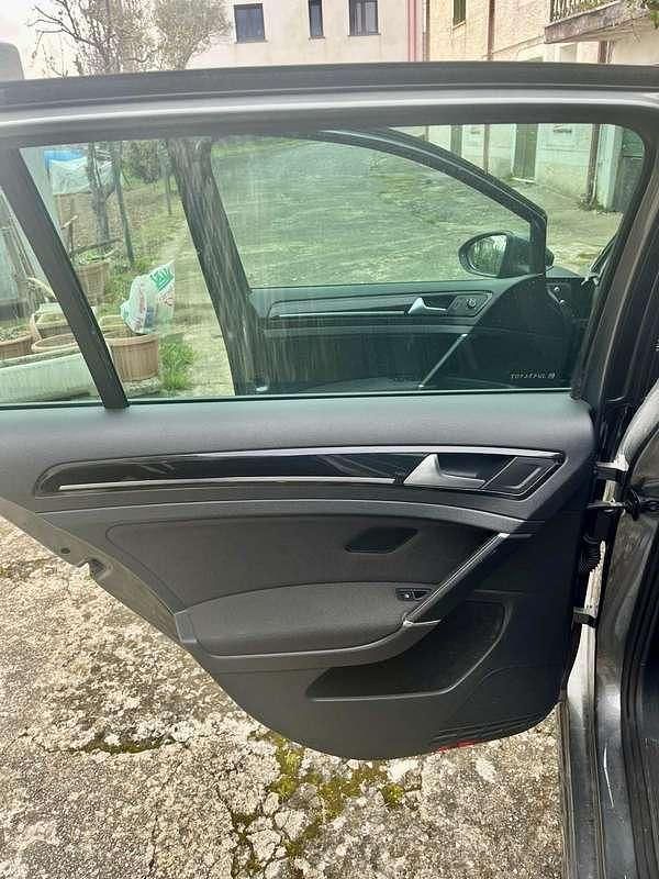 Usata VW Golf VII Highline 116 CV (85 kW) 2018 Grigio Berlina