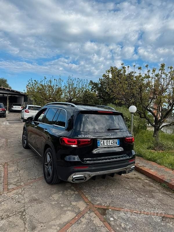 Usata Mercedes GLB220 AMG 190 CV (139 kW) 2020 Nero SUV