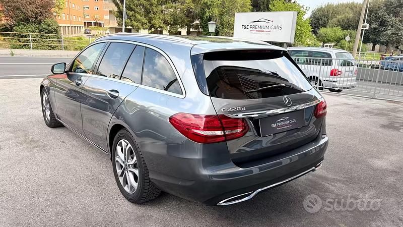 Usata Mercedes C220 Premium 170 CV (125 kW) 2018 Grigio Station wagon