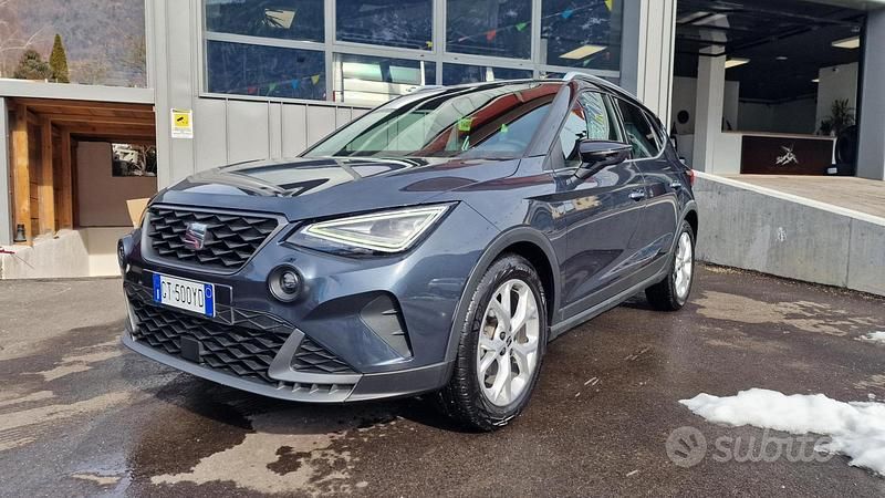 Usata Seat Arona FR 95 CV (69 kW) 2024 Grigio SUV