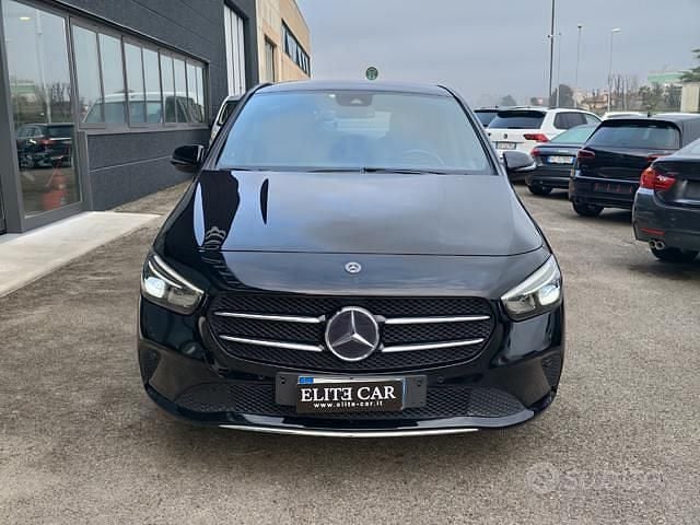 Usata Mercedes B200 Premium 150 CV (110 kW) 2019 Nero Monovolume