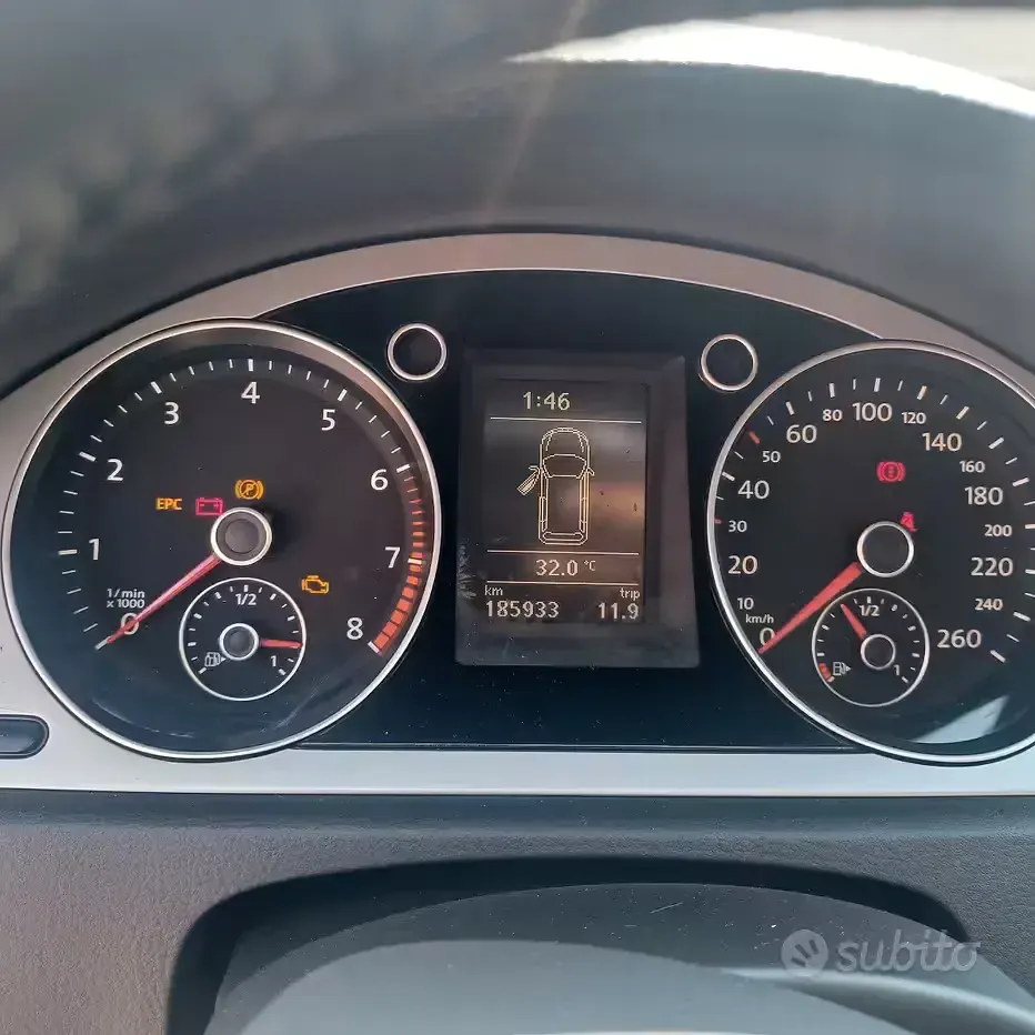 Usata VW Passat 150 CV (110 kW) 2010 Grigio Station wagon