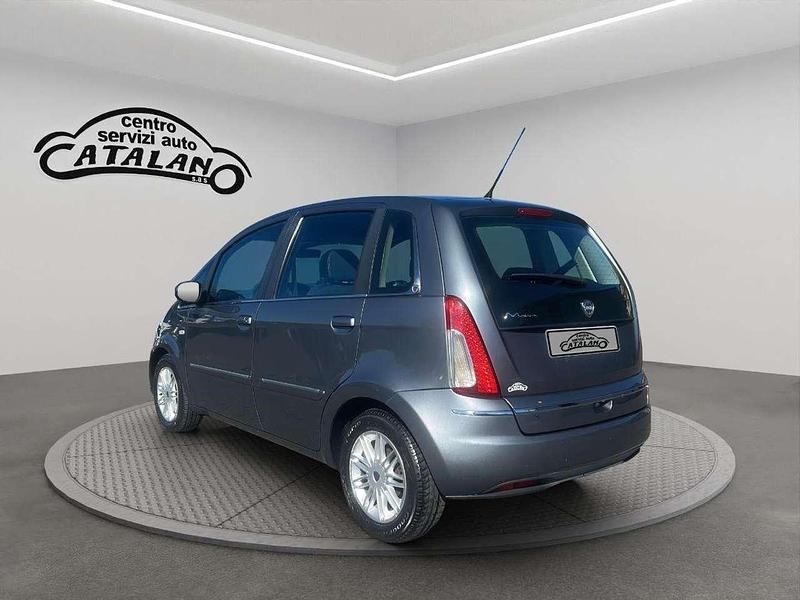 Usata Lancia Musa S 95 CV (69 kW) 2010 Grigio Monovolume