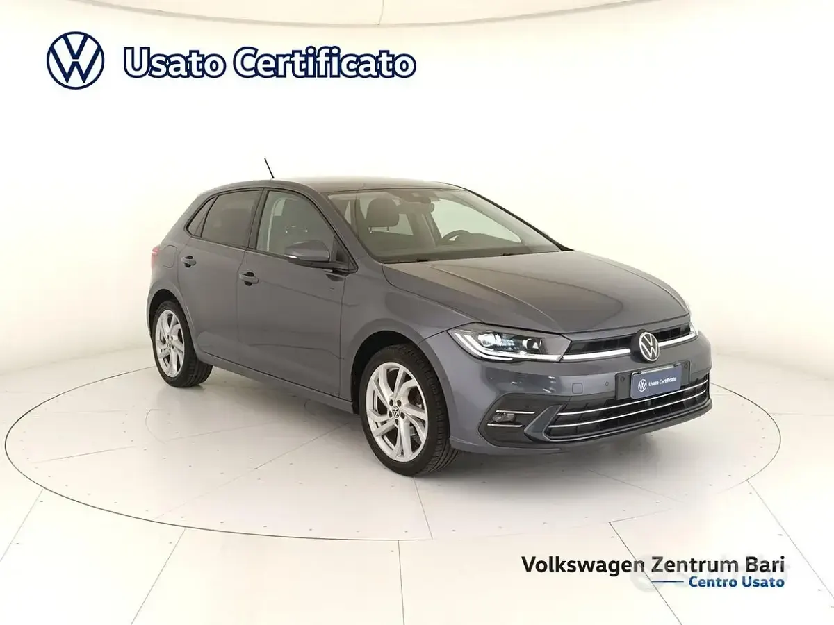 Usata VW Polo Style 95 CV (69 kW) 2023 Grigio Utilitaria