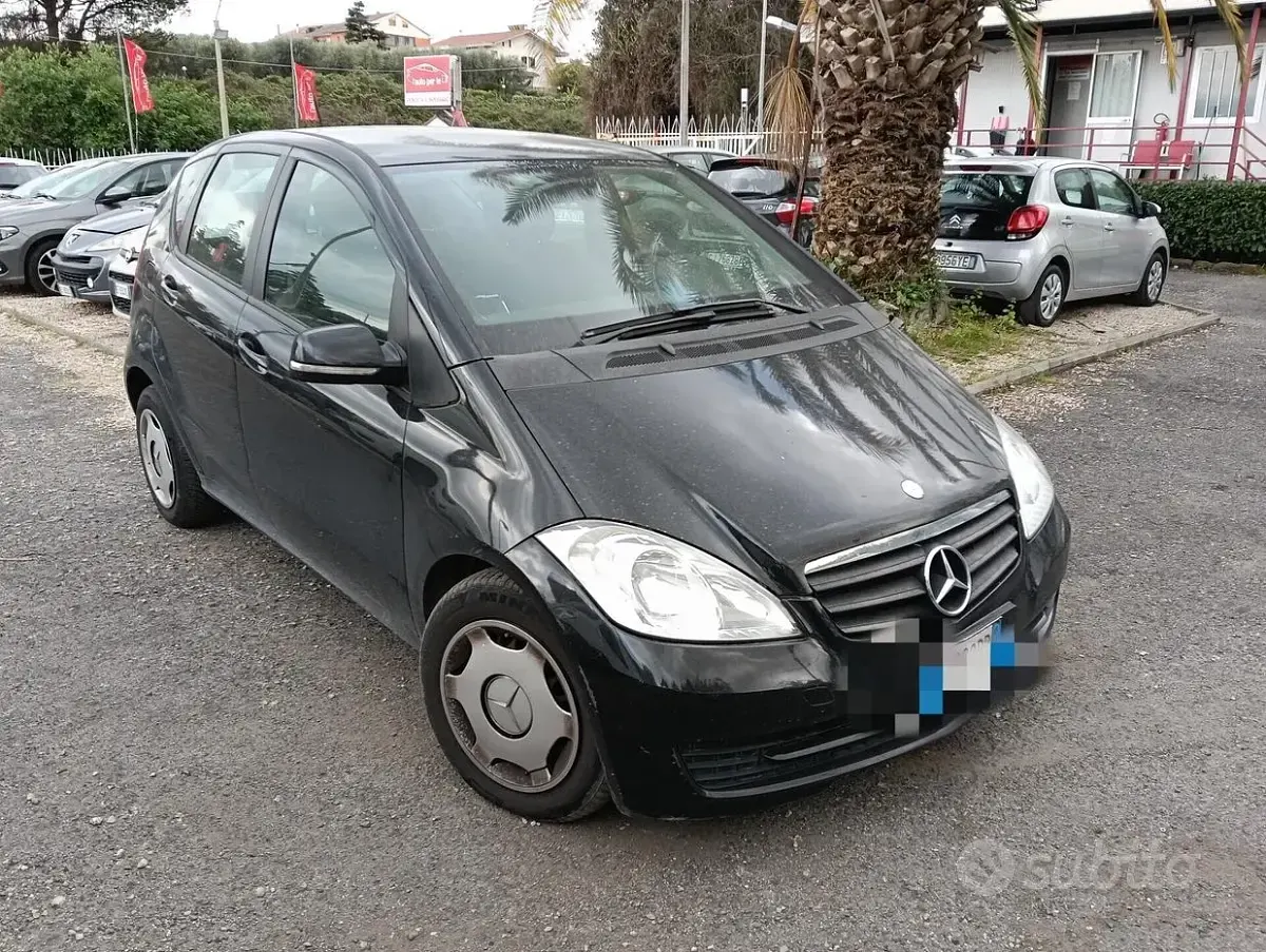 Usata Mercedes A180 Elegance 109 CV (80 kW) 2008 Nero Berlina