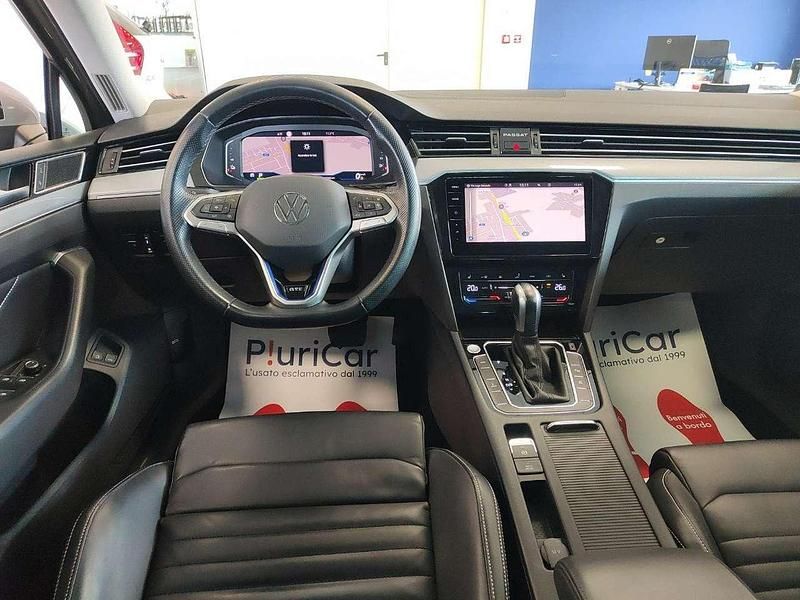 Usata VW Passat GTE 156 CV (114 kW) 2021 Grigio Station wagon