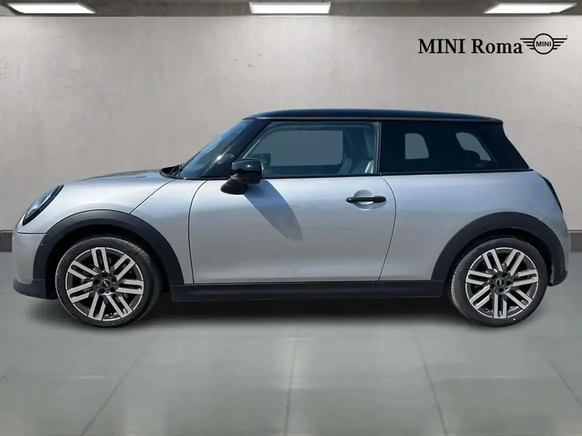 Usata Mini Cooper Classic 156 CV (114 kW) 2024 Melting silver iii Utilitaria