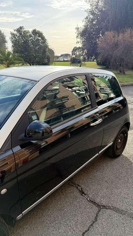 Usata Lancia Ypsilon 77 CV (56 kW) 2010 Nero Utilitaria