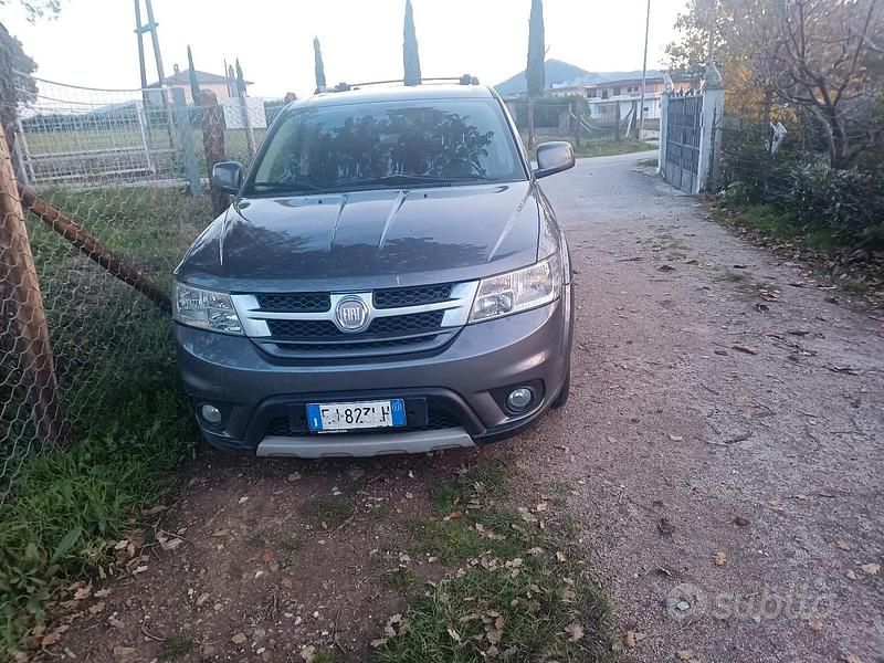 Usata Fiat Freemont Urban 170 CV (125 kW) 2011 Grigio SUV