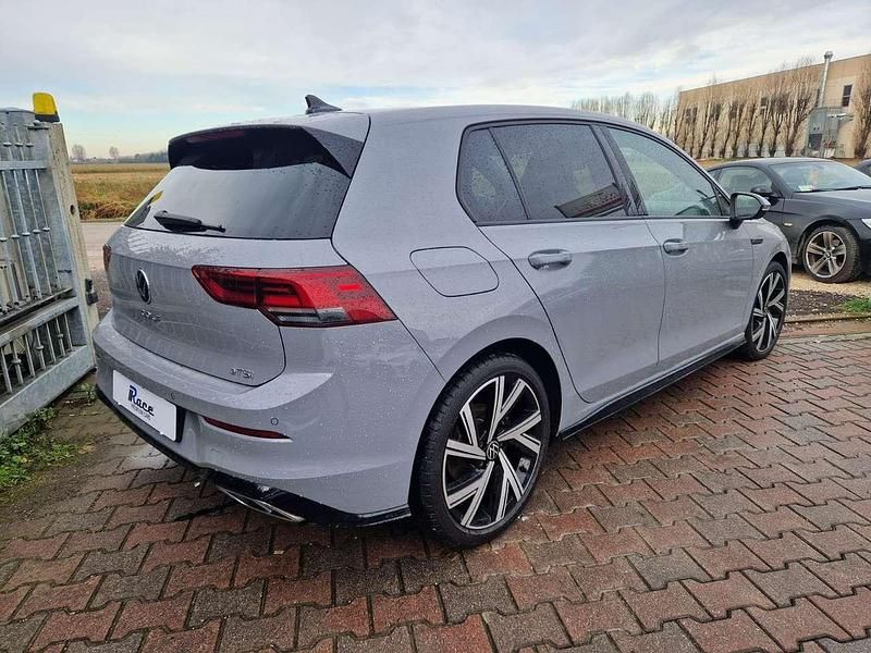 Usata VW Golf VIII R-line 150 CV (110 kW) 2022 Nero Berlina
