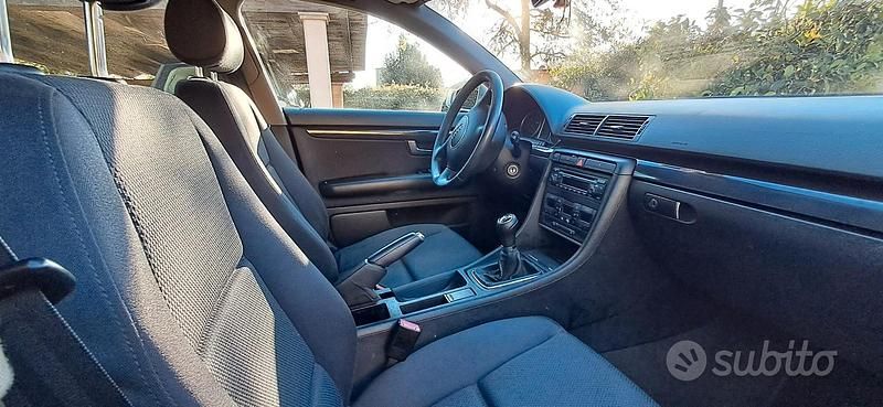 Usata Audi A4 130 CV (95 kW) 2003 Grigio Station wagon