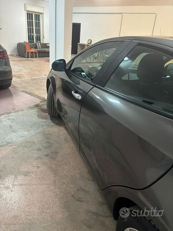 Usata Alfa Romeo Giulietta Distinctive 105 CV (77 kW) 2011 Grigio Utilitaria