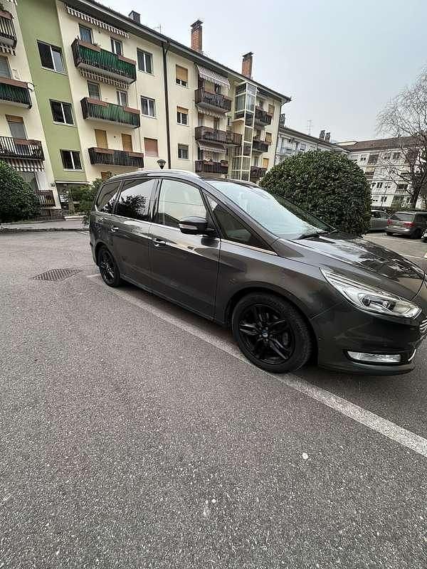 Usata Ford Galaxy Titanium 180 CV (132 kW) 2016 Marrone Monovolume