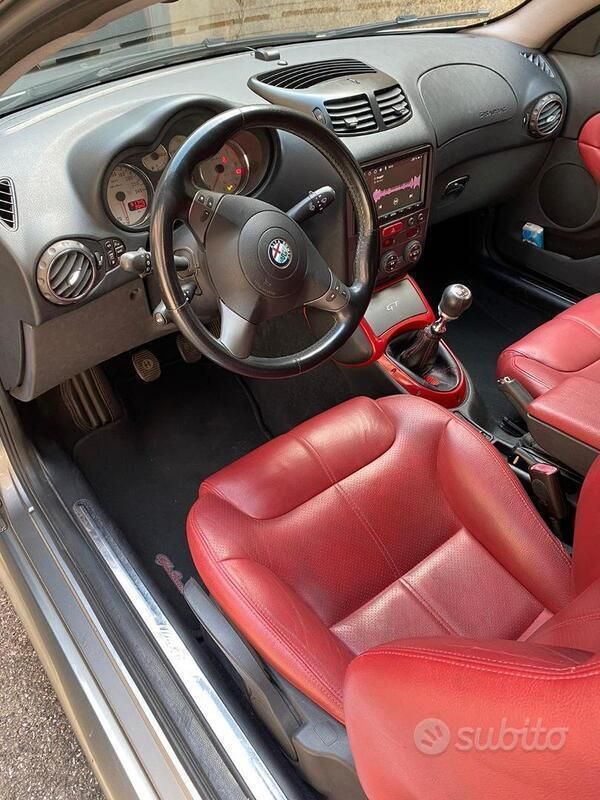 Usata Alfa Romeo GT 150 CV (110 kW) 2008 Grigio Coupé