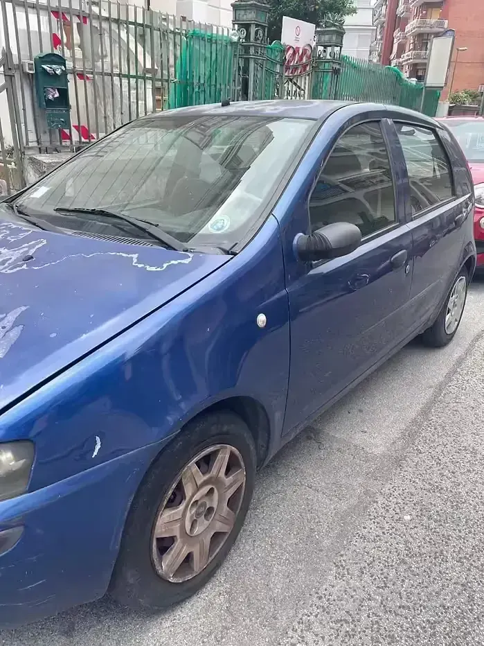 Usata Fiat Punto 80 CV (58 kW) 2003 Utilitaria